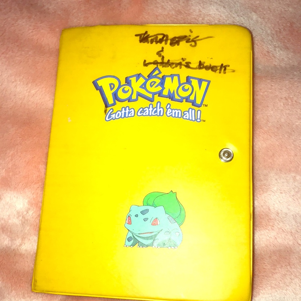 Pokémon card book